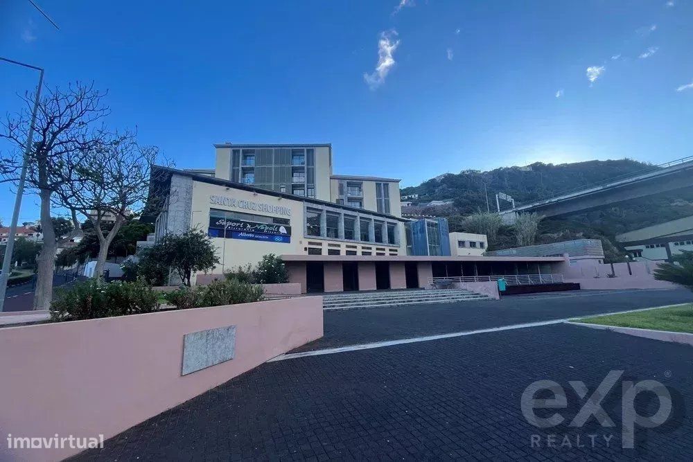 Invista no seu  Futuro: Espaço Comercial no coração de Santa Cruz, Jun