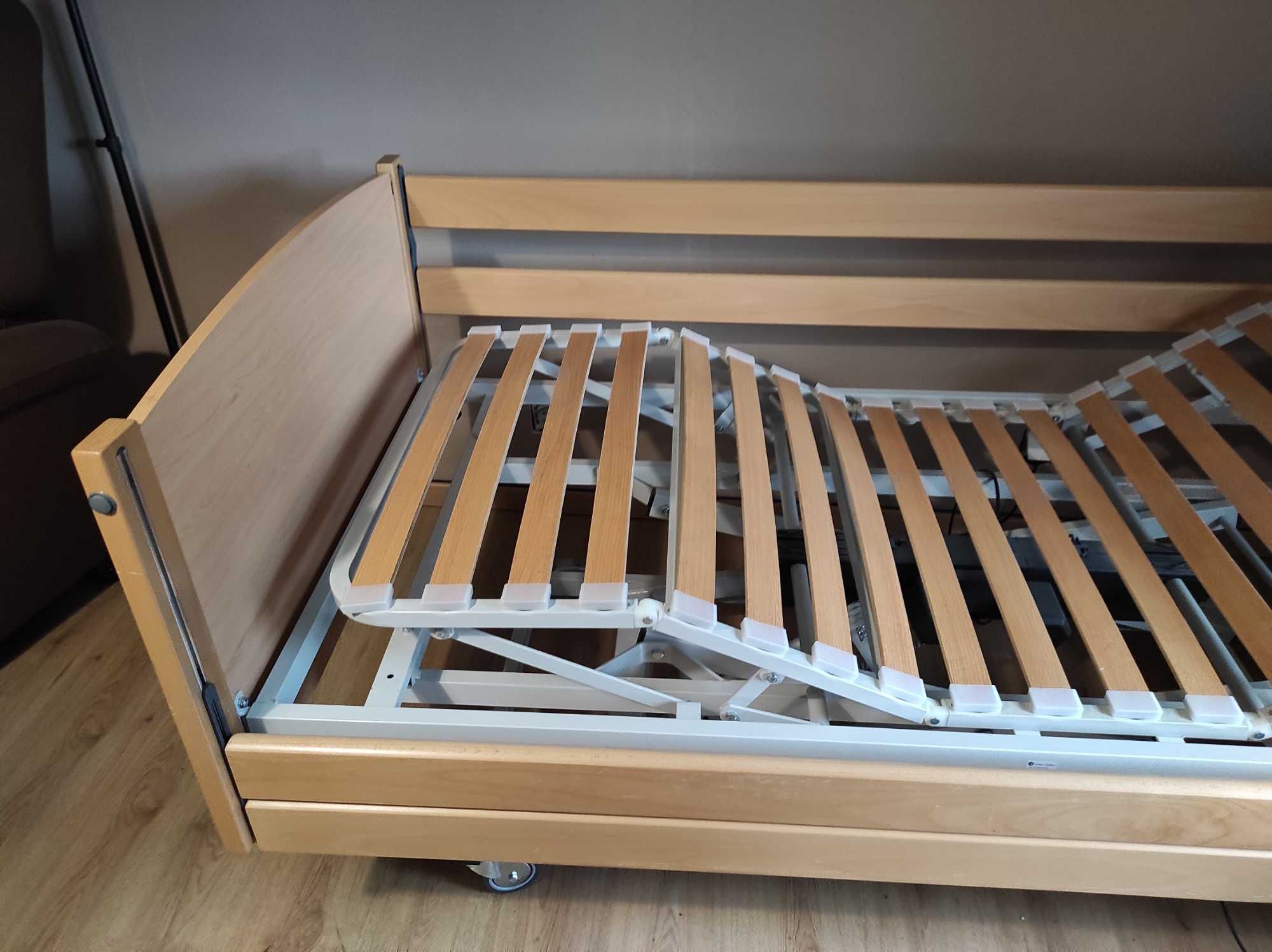 cama articulada para doentes com mobilidade reduzida