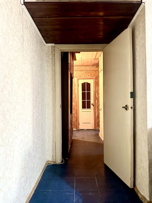 3-х « 8 лікарня» вул Чарівна, 4/9, не кутова