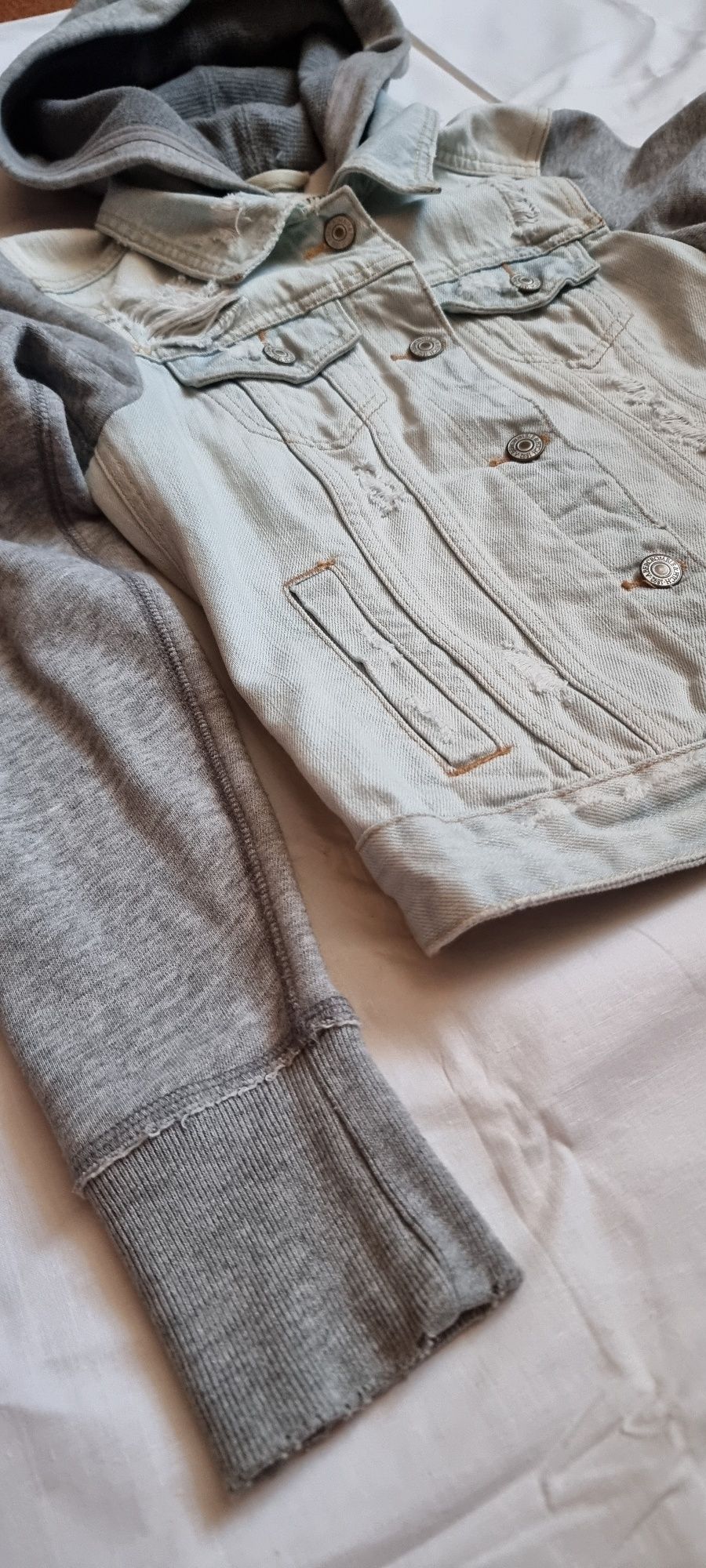 Kurtka firmy Abercrombie &Fitch rozm. S