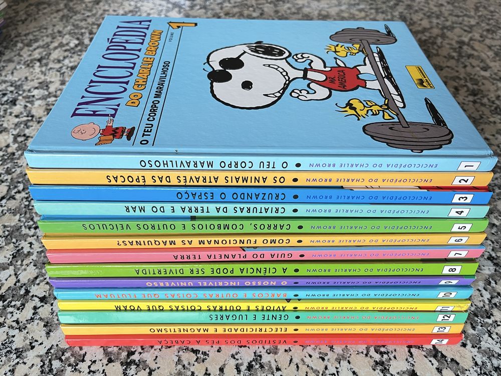 Enciclopédia do Charlie Brown (14 volumes)