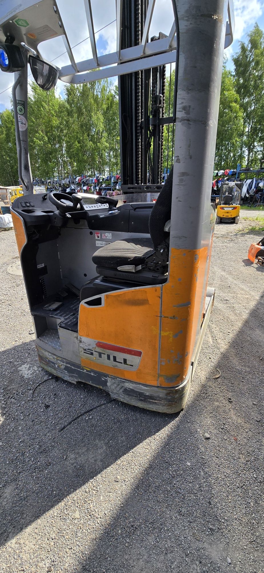 Wózek widłowy wysokiego składowania STILL FM-X 17 1700kg 48V