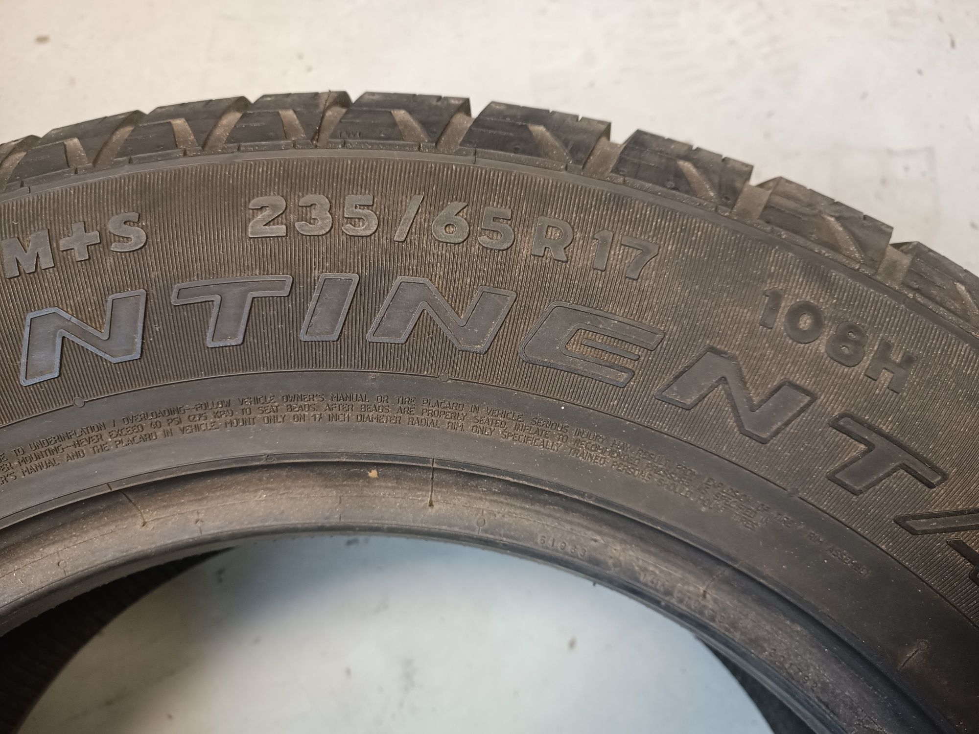 235/65R17 Continental Cross Contact LX