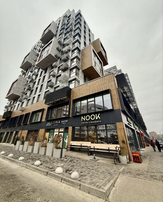 Продам офіс/ приміщення 55м2 ЖК Пятий контин перемога ( з меблями)