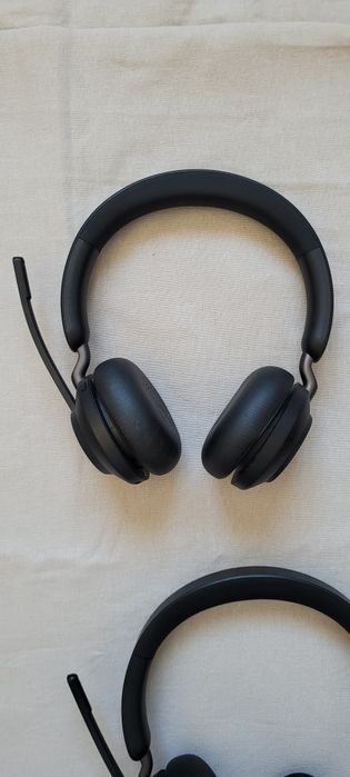 Навушники jabra evolve2 55 і evolve2-65..