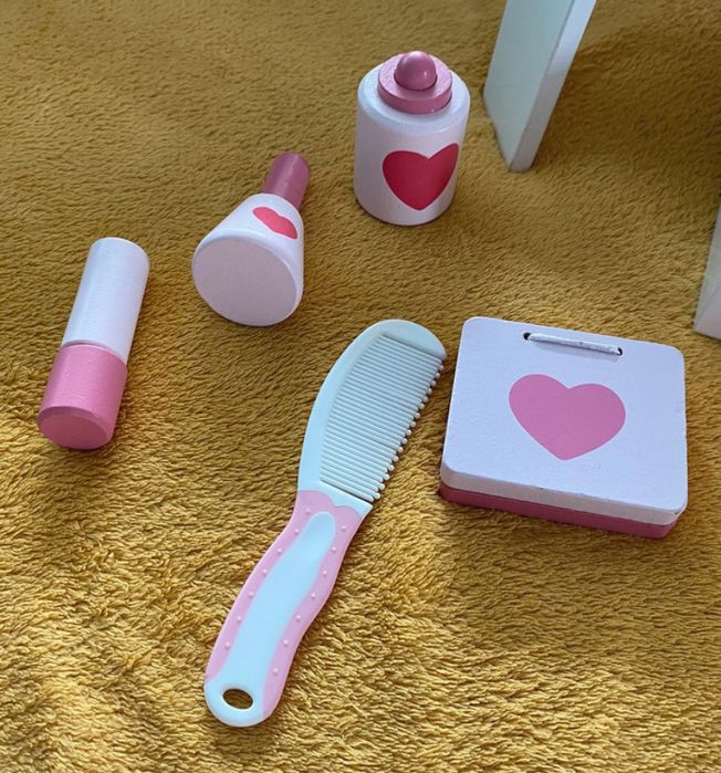 Drewniane toaletka z akcesoriami Tylko odbiór osobisty