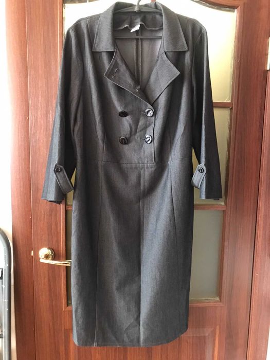 Офісна сукня темно-сірого кольору із поясом, 50-52 р.