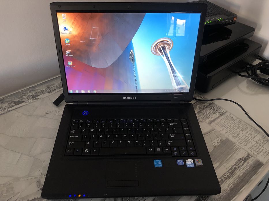 Laptop samsung NP-R509
