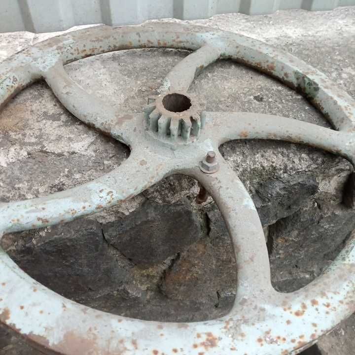 Продам шківи бу різних розмірів  1200 гр