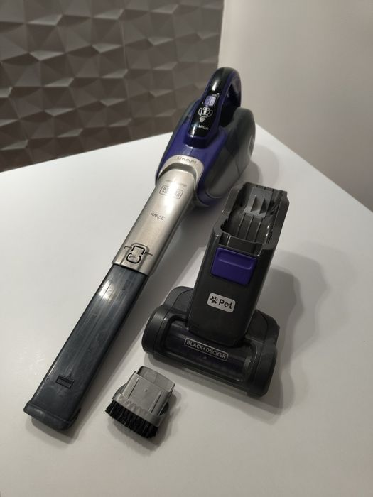 Aspirador de mão Black & Decker