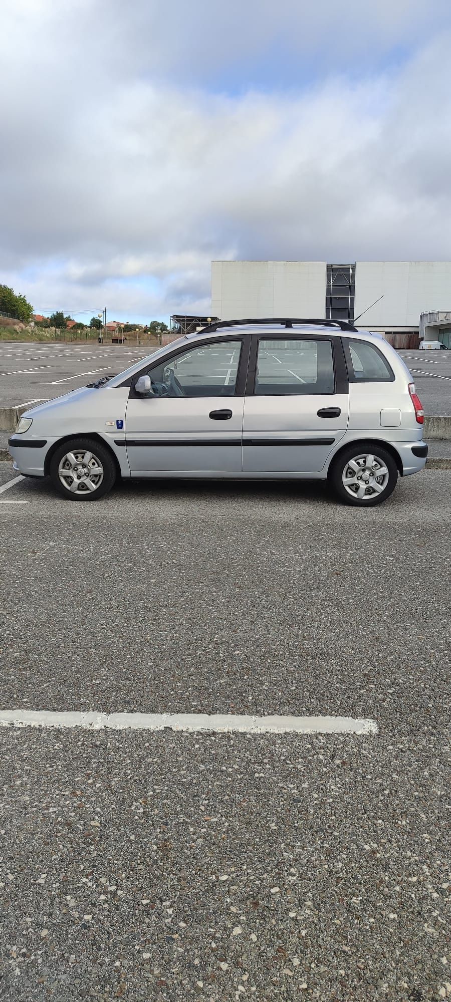 Vendo carro impecável