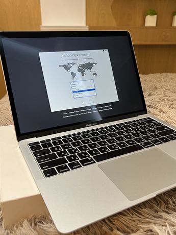 Apple MacBook Air 13 '' 256GB 2019