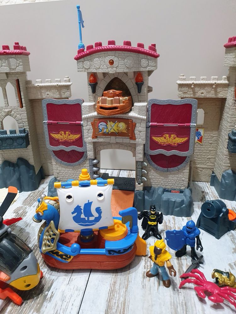 Imaginext Fisher Price zestaw smok statek zamek helikopter