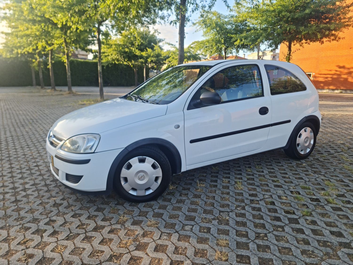 Opel Corsa C Van 1.3 CDTI – Fiável, Económico e Pronto a Trabalhar