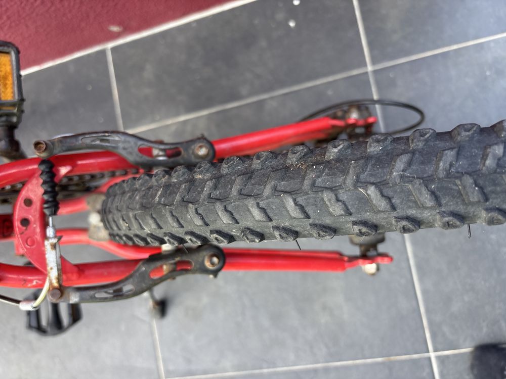 Bicicleta crianca vermelha