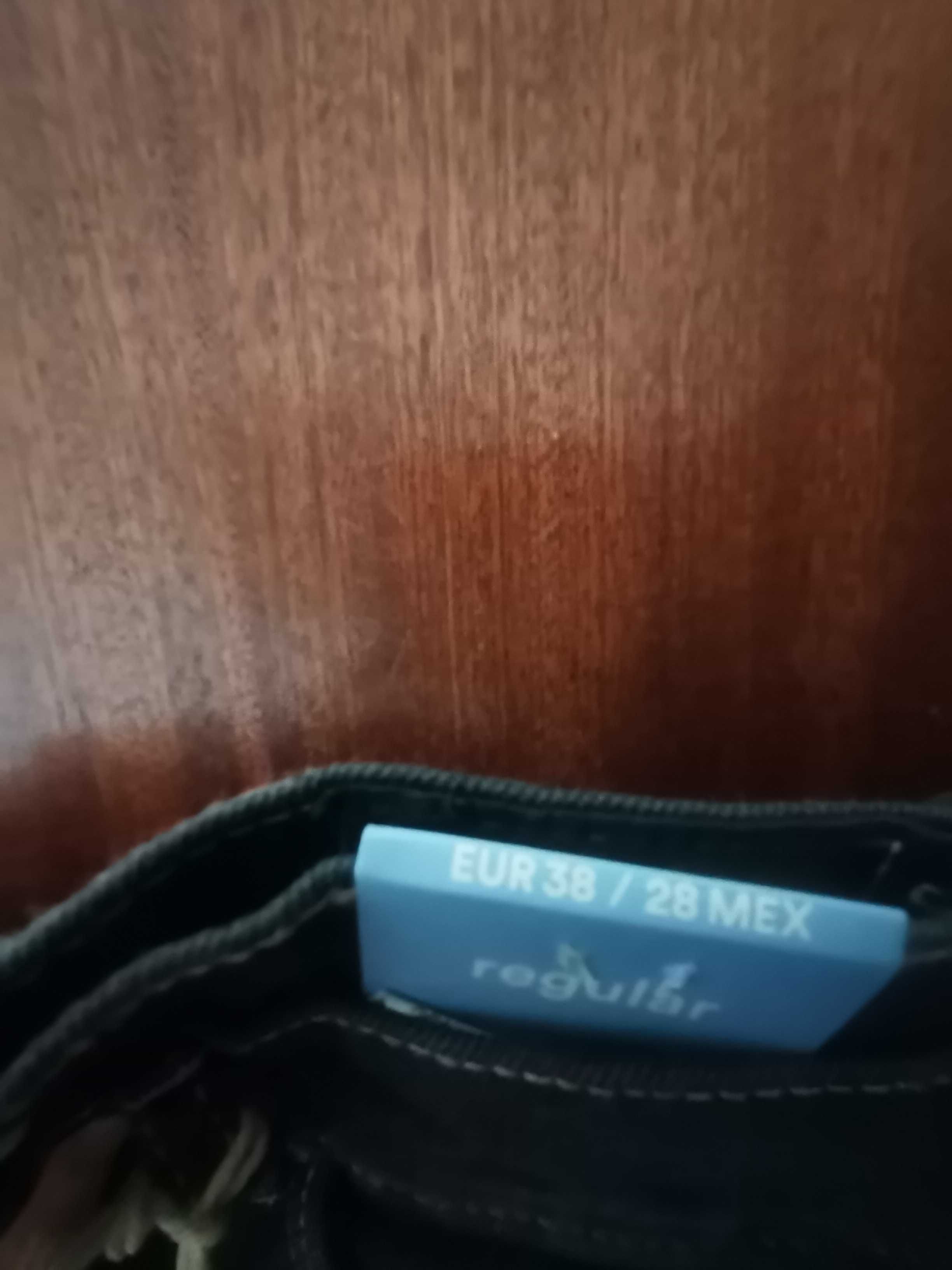 Calças novas nunca usadas PULL&BEAR homem