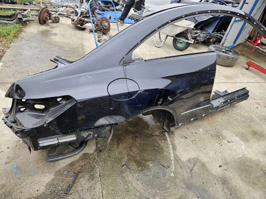 Крило заднє,четверть Mercedes w207 coupe