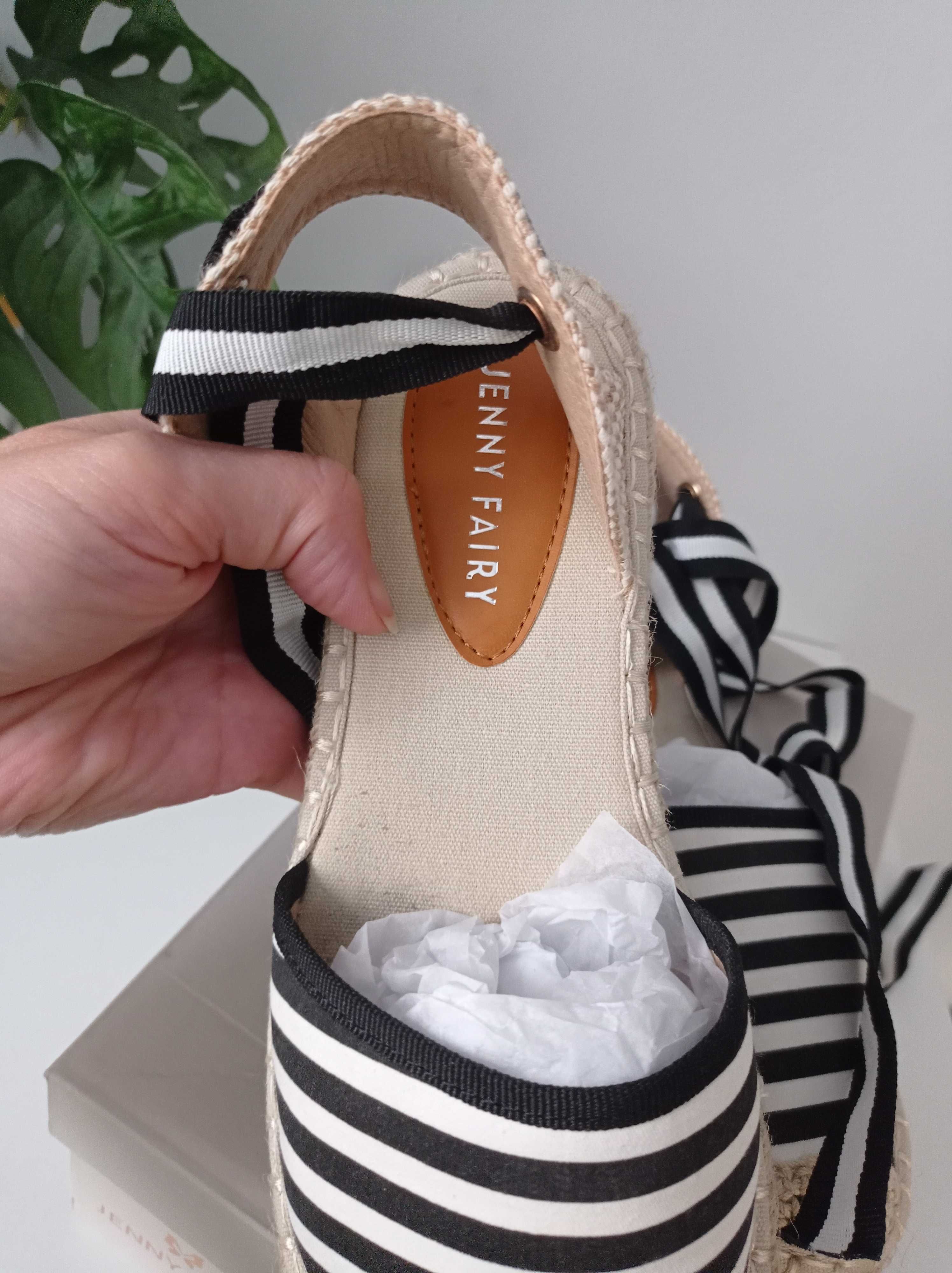 Sandałki espadryle Boho z CCC