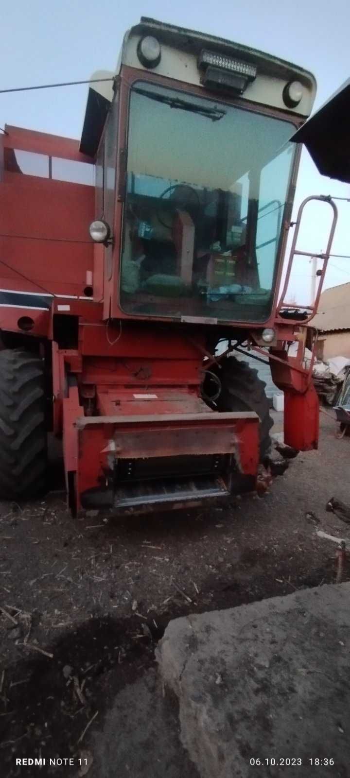 Комбайн case1440