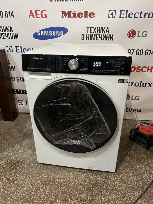 Пральна машина з сушкою Hisense WD5S1045BW з Німеччини