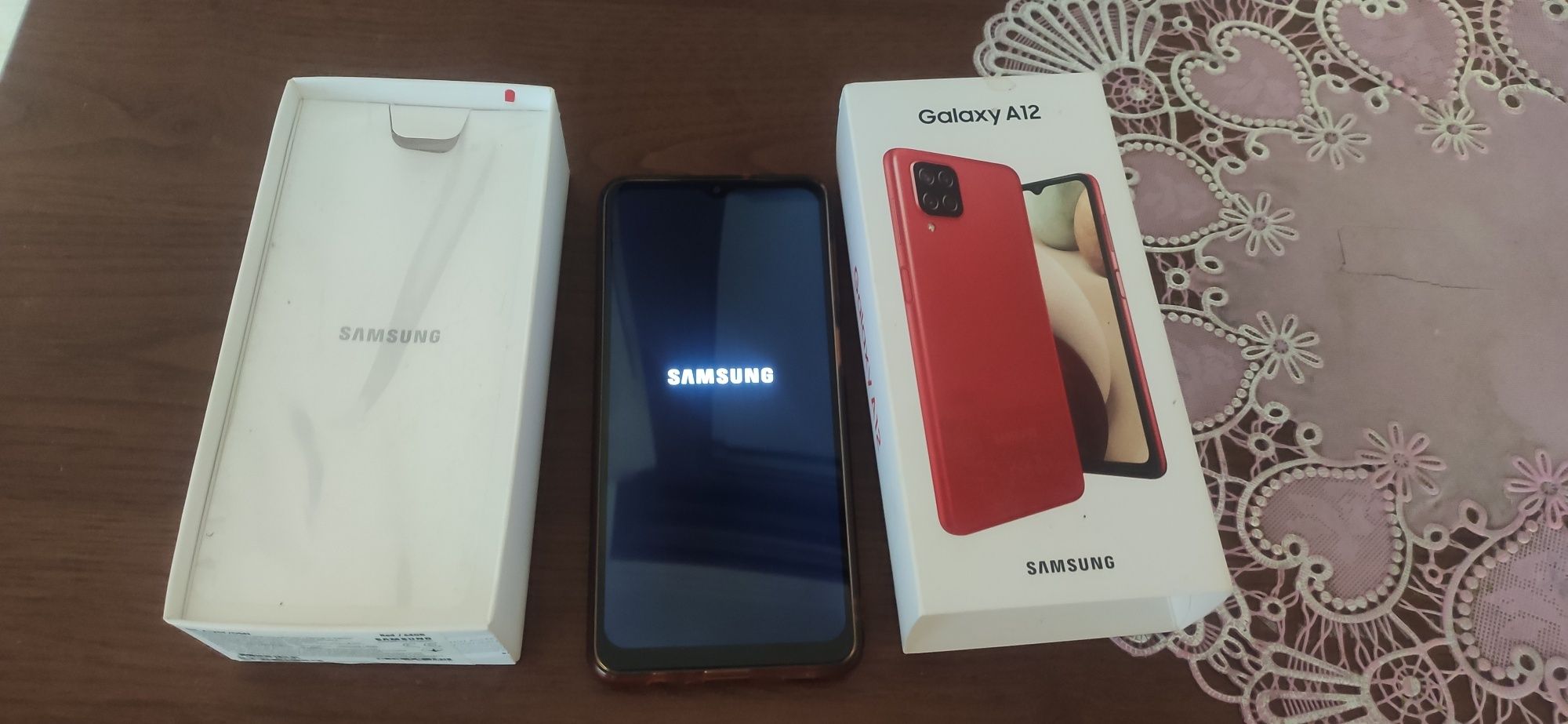 Samsung galaxy , телефон б.у.