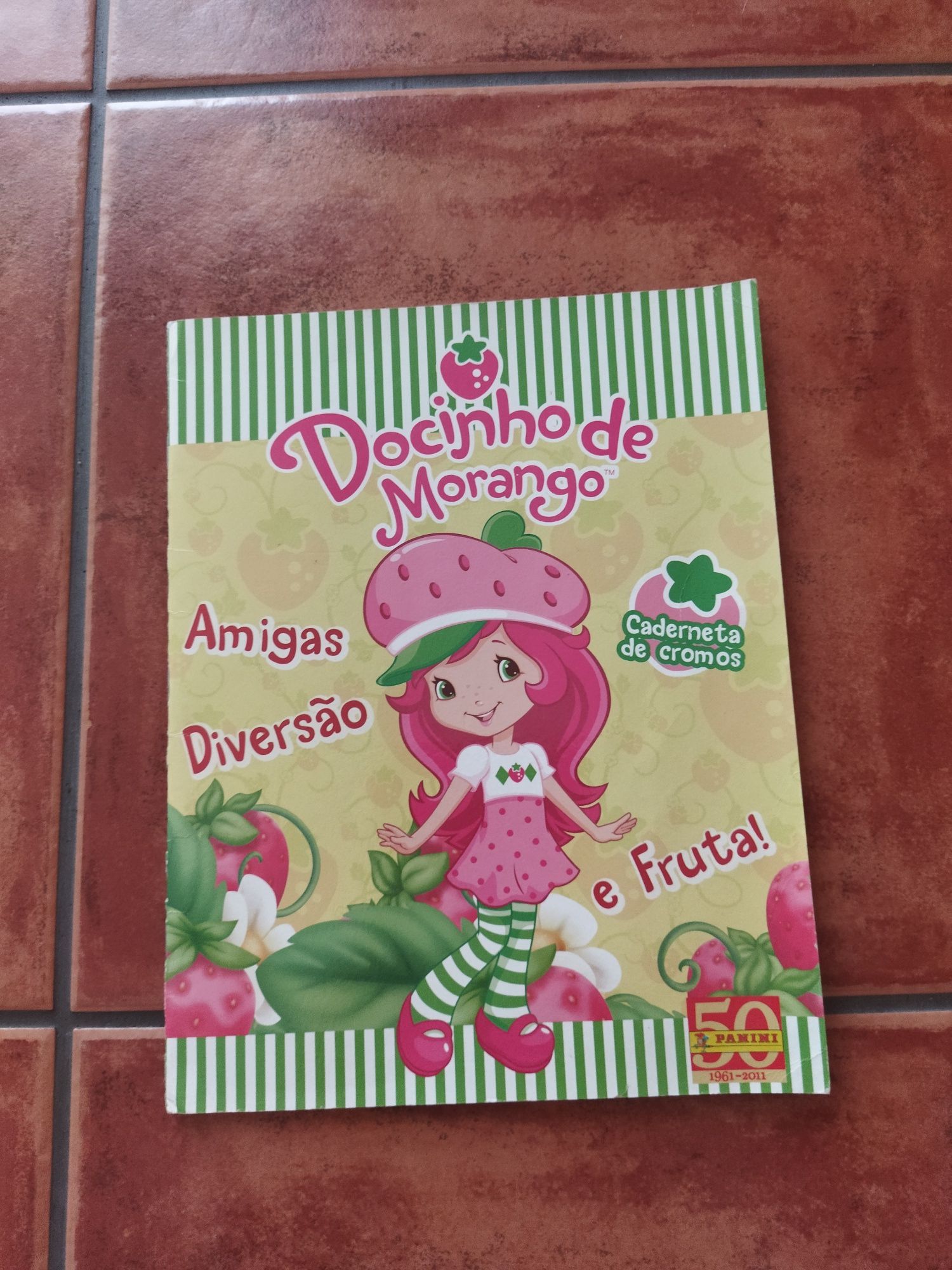 Caderneta de cromos panini docinho de morango