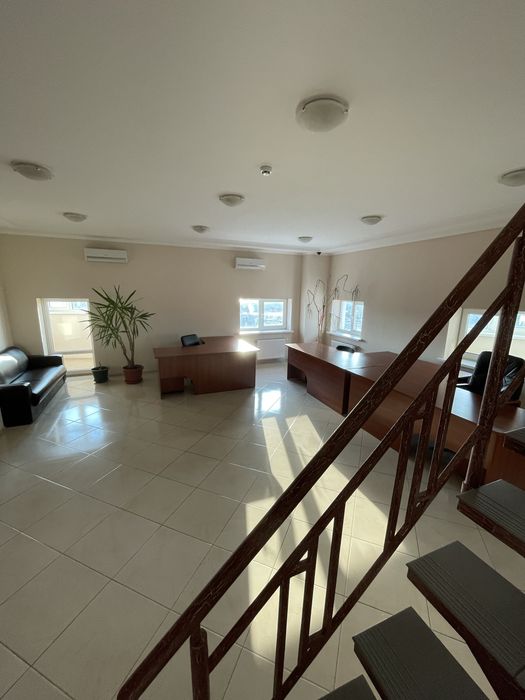 Здам в оренду офіс за адресою проспект Павла Тичини 18б (березняки)