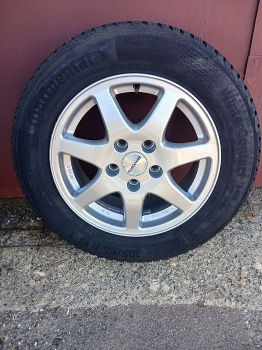 Зимові шини Continental.