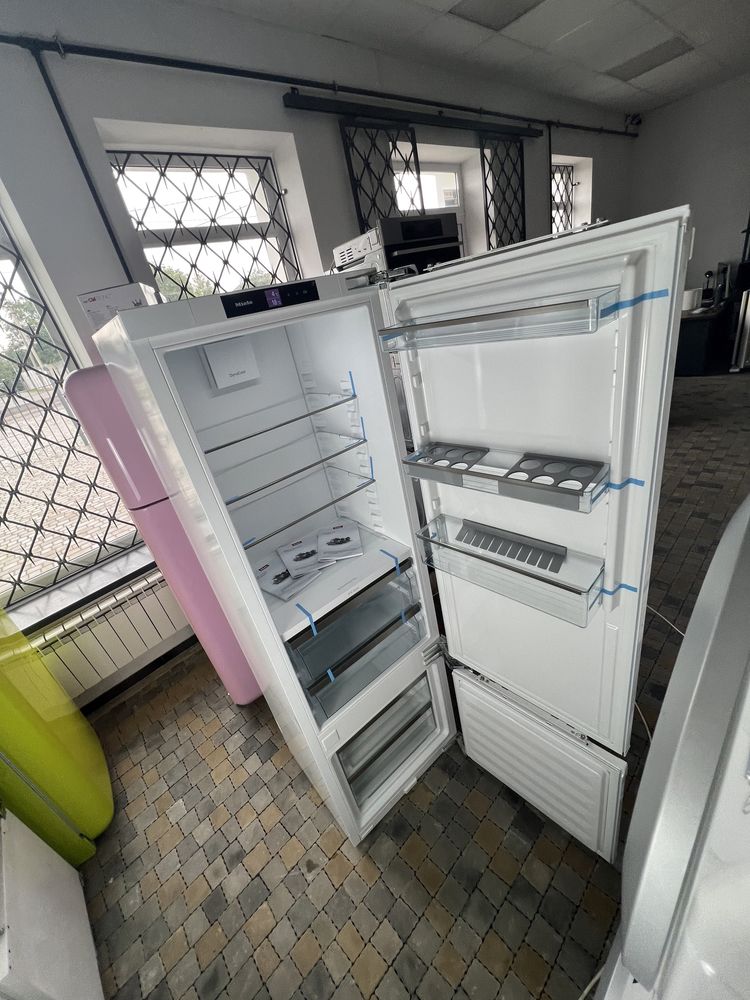Холодильник Встраиваемый kf 7742 сост Нового 2022 WiFi DunaCool