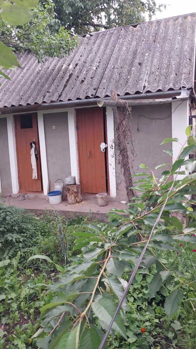 Продається будинок м . Дунаївці будинок + літня кухня.