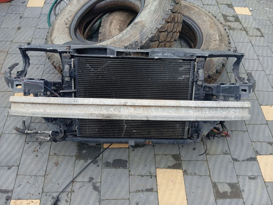 Установлена панель телевізор Пассат б5 дорест