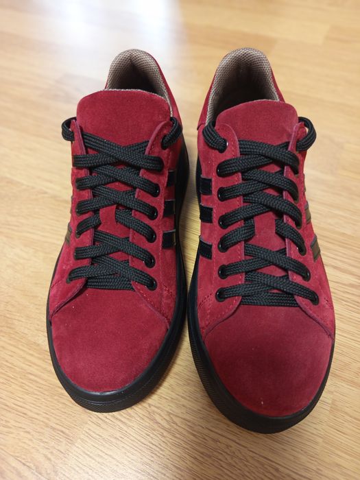 Кеди  жіночі 37 розмір.шкіра.(нубук)