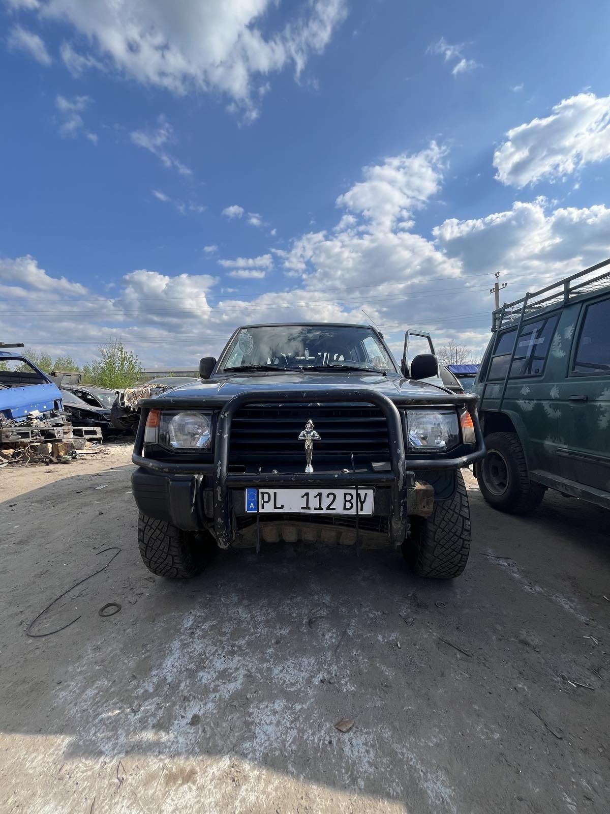 Продам рамний джип Pajero MT 2.5 TD GLX  1997