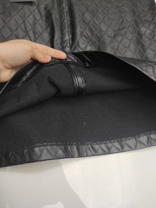 Шкіряна міні спідниця