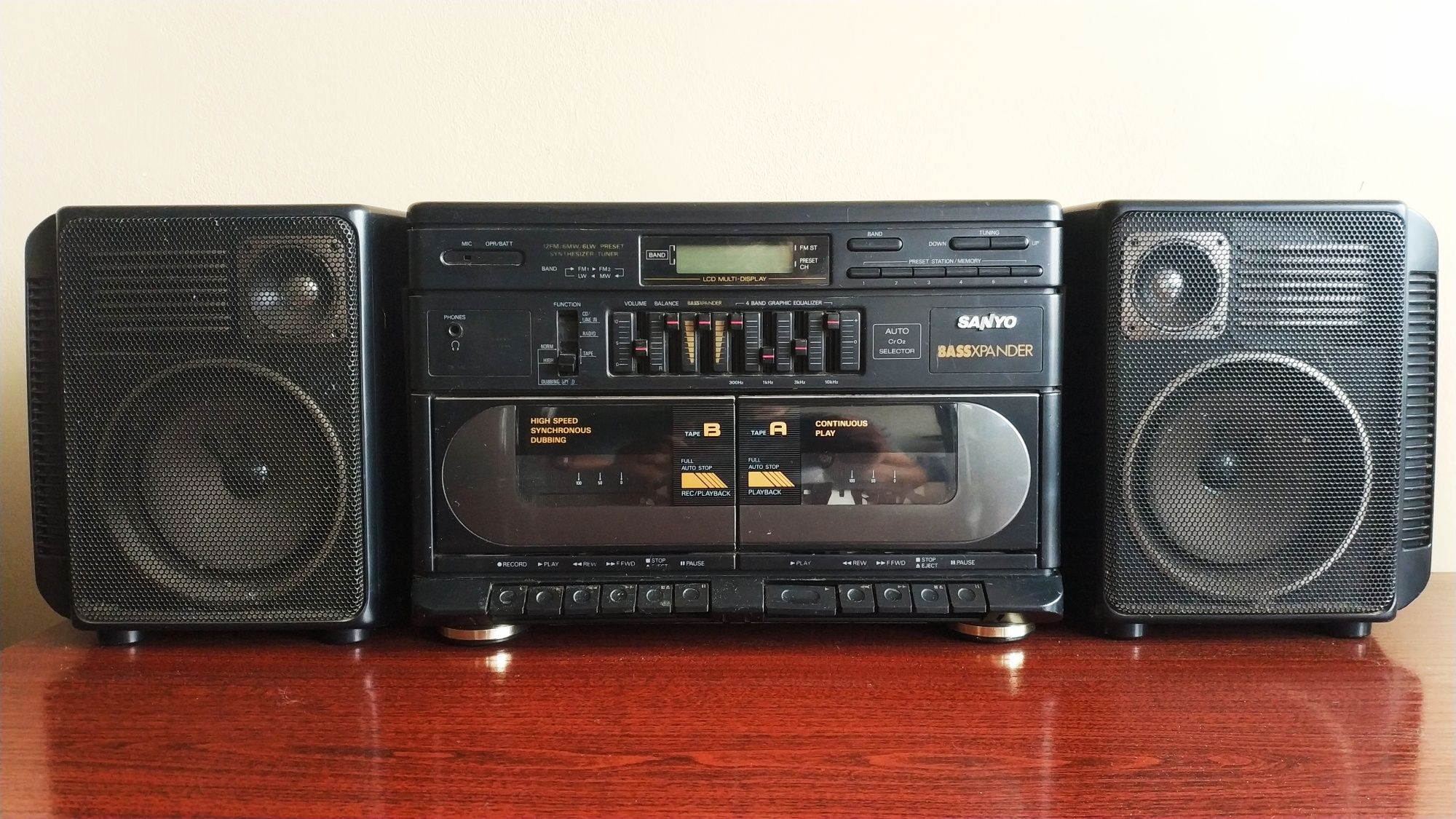 SANYO wieża, radiomagnetofon, BOOM BOX, M W235LOET