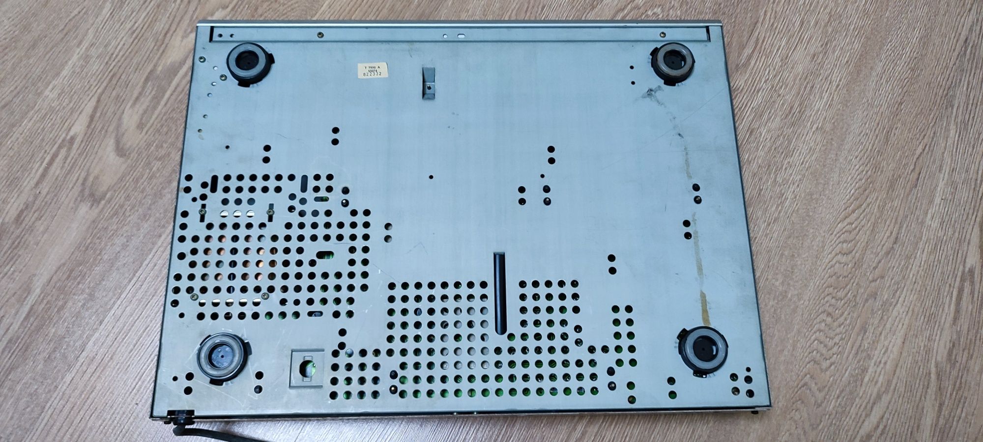Продам тюнер GRUNDIG T7500