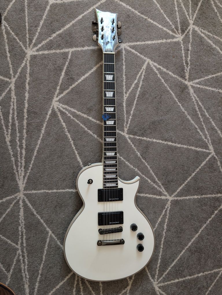 Gitara elektryczna w stylu Les Paul SC-1000 WH

Gitara elektryczna w s