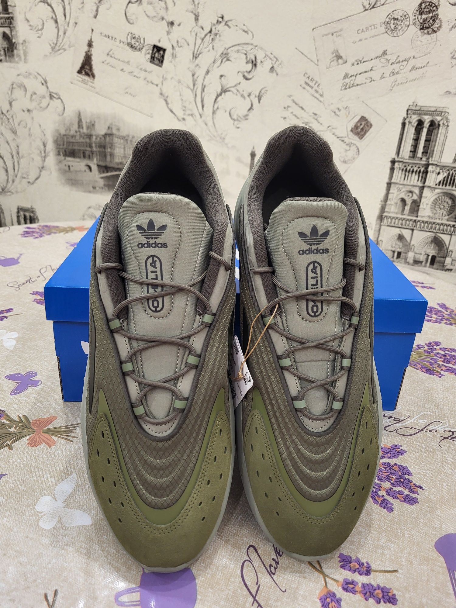 Оригінальні кросівки Adidas Ozelia розмір 49 us14