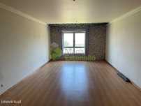 Apartamento T2 | Vila Franca de Xira, com parqueamento