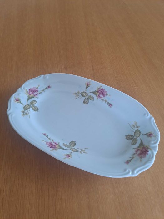 Porcelana Chodzież, serwis  śniadaniowo-obiadowo-kawowy  dla 6 osób