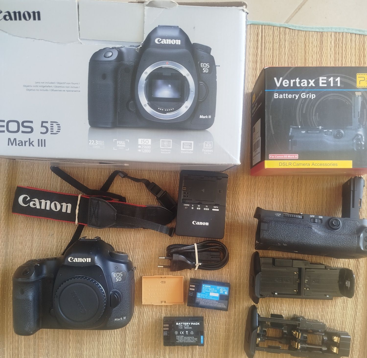 Canon 5D Mark III 3 com punho