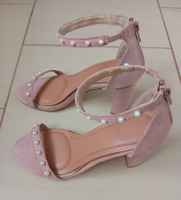 Sandały na klocku pudrowy róż r. 37