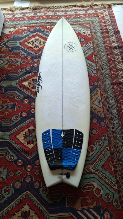 Prancha Surf Aloha 5'10 epoxy