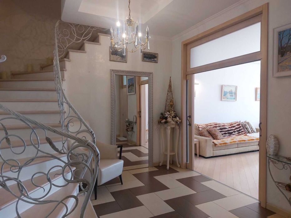 Оренда дворівневої 3к, Дмитрівська, 69,ЖК Златоустівський