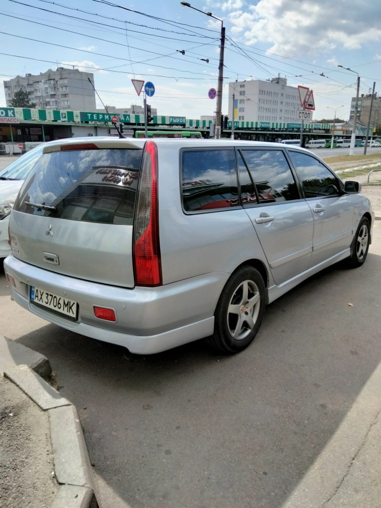 Mitsubishi lancer 9