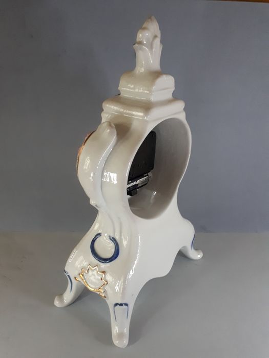 Porcelanowy zegar kominkowy Tajwan