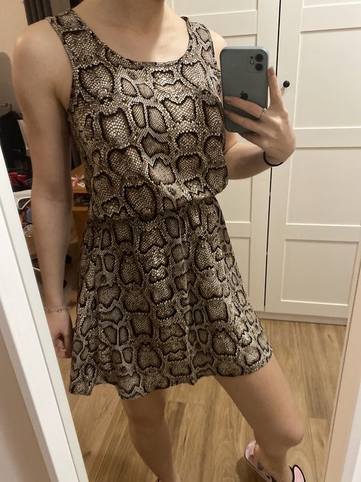 Lekka sukienka zwiewna motyw węża xs s na gumke w pasie
