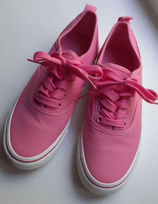 Літні жіночі мокасини