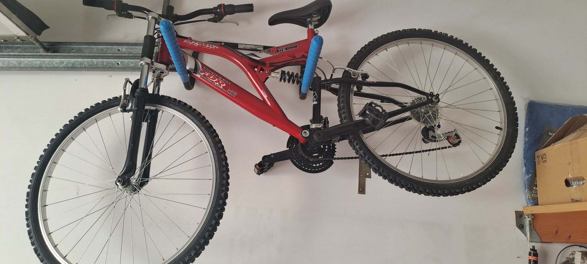 Bicicleta sem uso