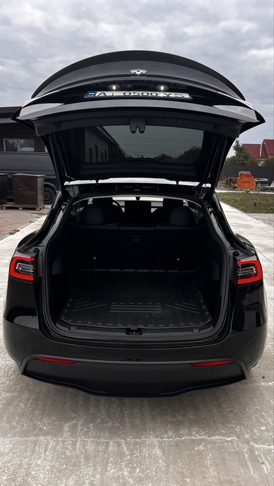 Tesla Model Y 2021год